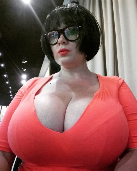 huge natural bbw boobs nude